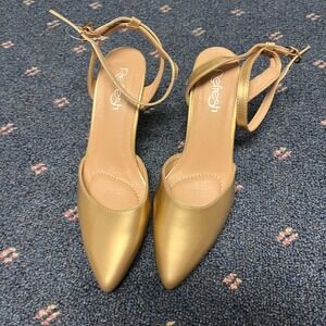 Refresh Women's Size 8 Gold High Heels Ankle Straps Stiletto Formal Wedding NWOB